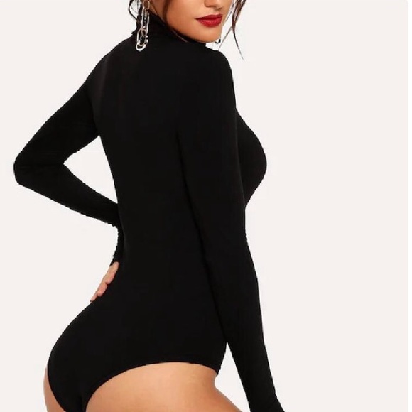turtleneck thumb hole